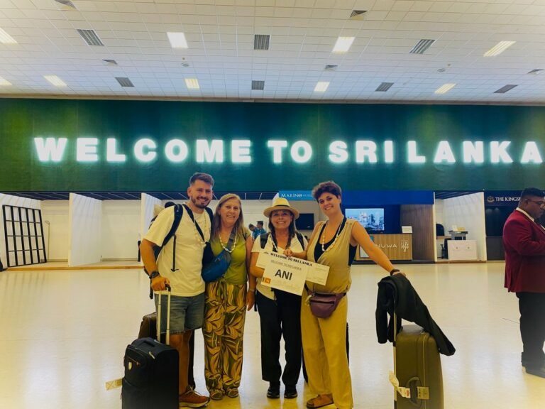 Book a taxi in Sri Lanka with driver – AJK Tours & Travels